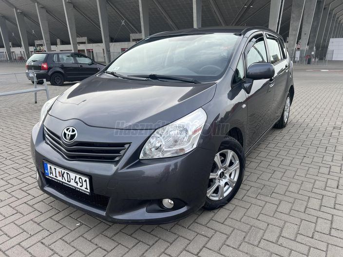 TOYOTA VERSO 2.0 D-4D Sol
