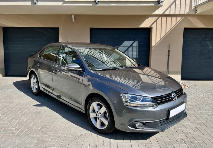 VOLKSWAGEN JETTA 1.2 TSI Comfortline