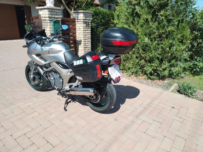 YAMAHA TDM 900