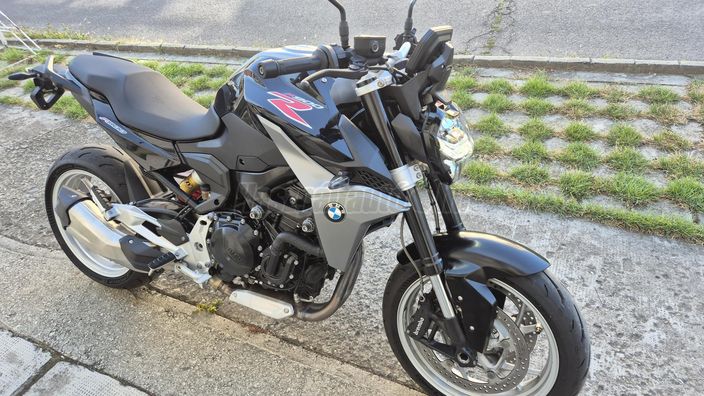 BMW F 900 R