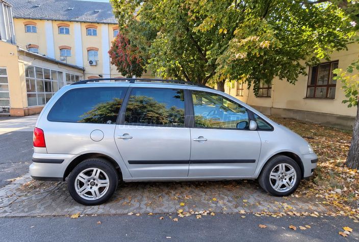 VOLKSWAGEN SHARAN 1.9 PD TDI Highline
