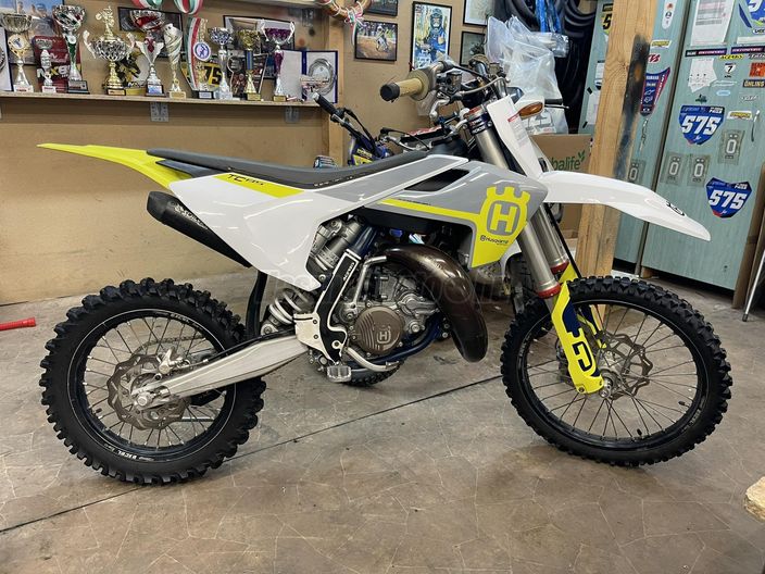 HUSQVARNA TC 85