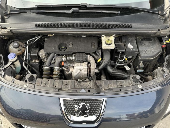 PEUGEOT 3008 1.6 HDi Active