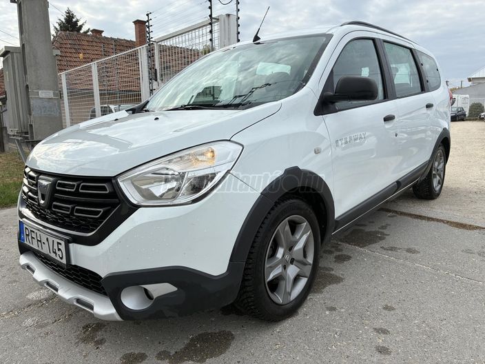 DACIA LODGY 1.5 Blue dCi Stepway (7 személyes )