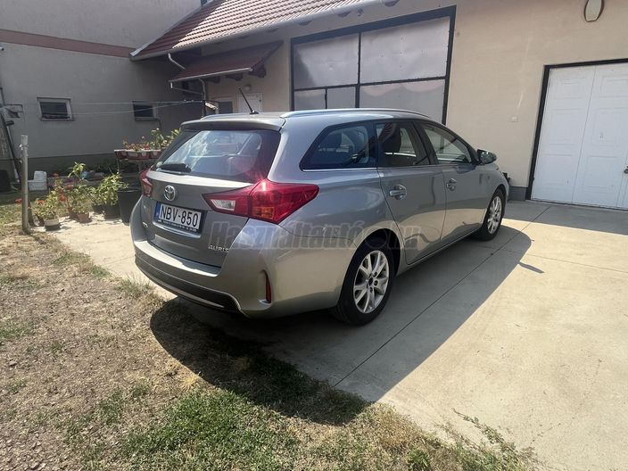 TOYOTA AURIS Touring Sports 1.4 D-4D Active Comfort