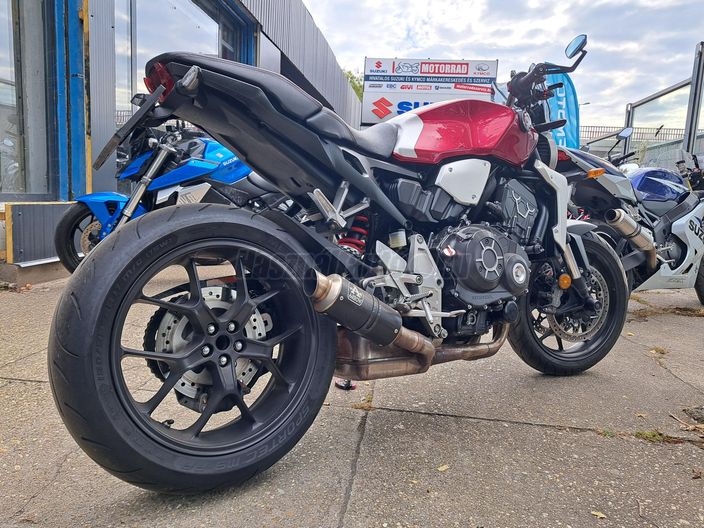 HONDA CB 1000 R