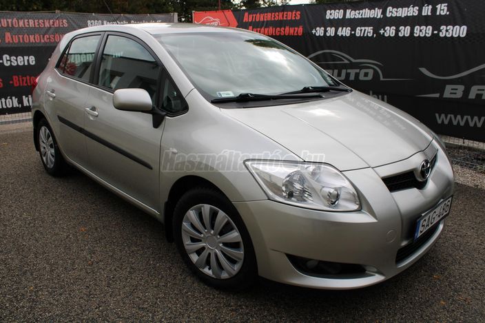 TOYOTA AURIS 1.6 Executive M M