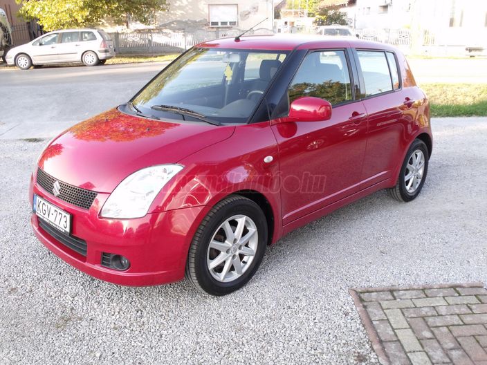 SUZUKI SWIFT 1.3 GLX CD AC