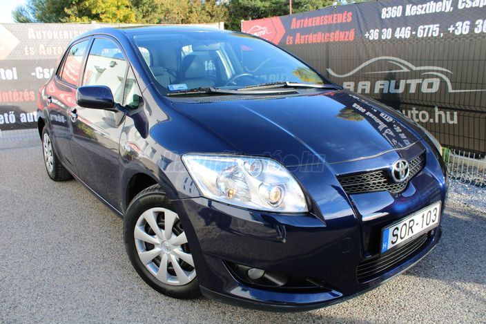 TOYOTA AURIS 1.6 Executive