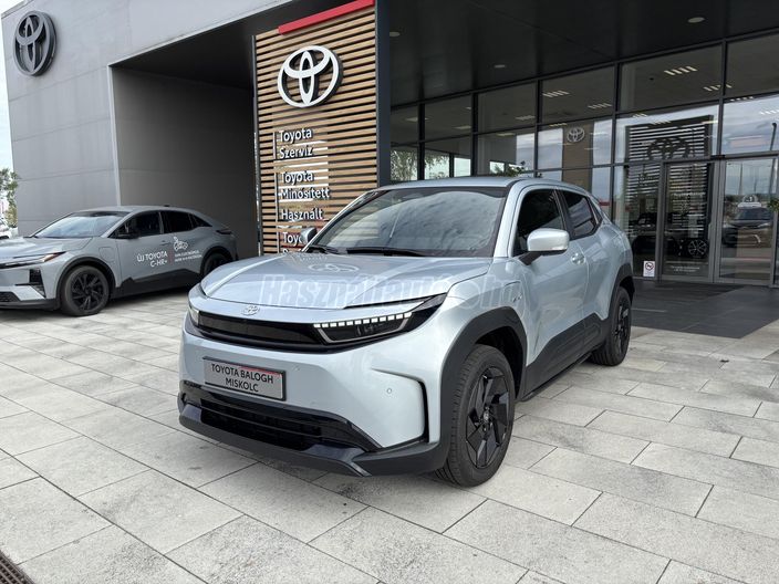 TOYOTA URBAN CRUISER