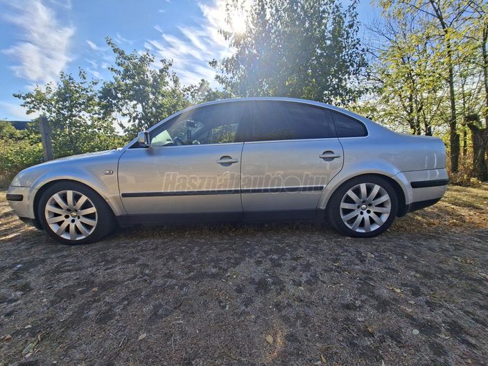 VOLKSWAGEN PASSAT 1.9 PD TDI Comfortline
