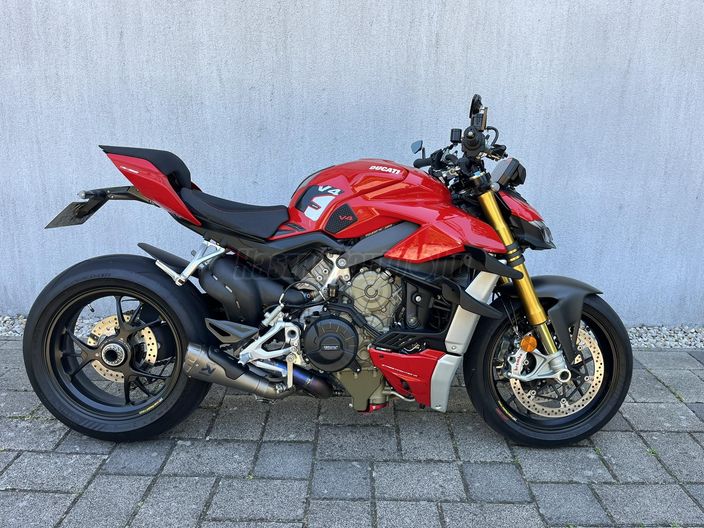 DUCATI STREETFIGHTER V4