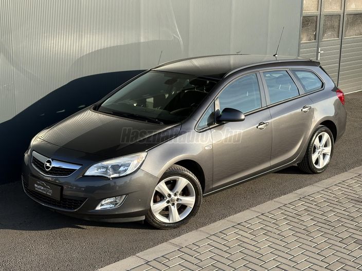 OPEL ASTRA J Sports Tourer 1.4 T Cosmo