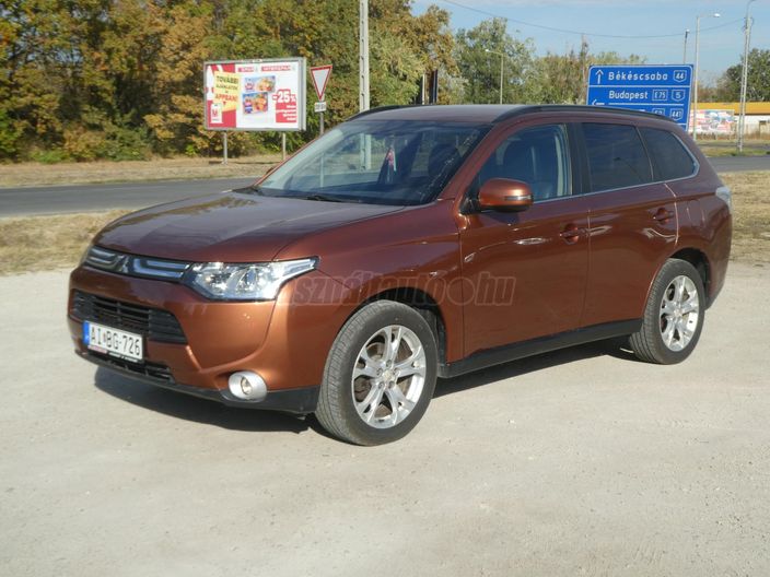MITSUBISHI OUTLANDER 2.2 DI-D Intense Plus 4WD