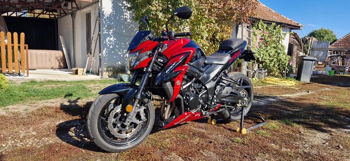SUZUKI GSX-S 750