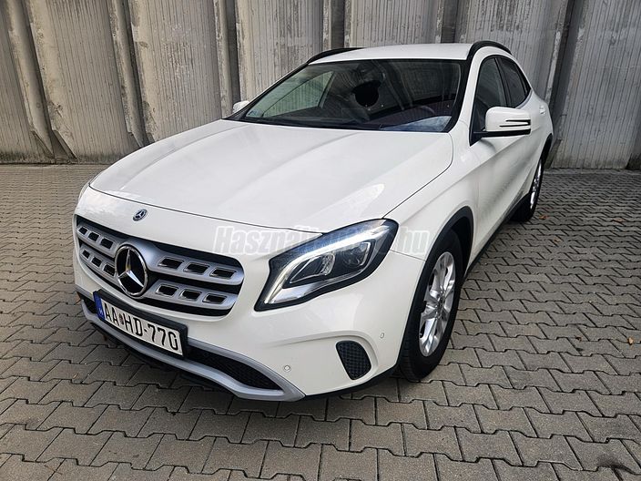 MERCEDES-BENZ GLA 180 d 7G-DCT