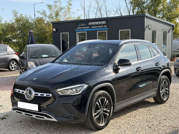 MERCEDES-BENZ GLA 180 d Progressive Line 8G-DCT