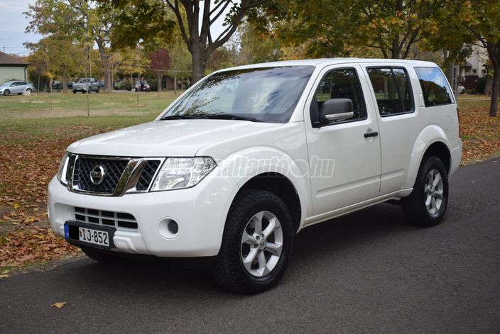NISSAN PATHFINDER 2.5 Tdi XE [EU5]