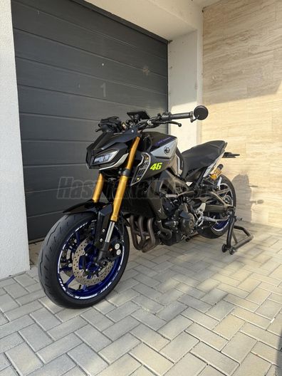 YAMAHA MT-09