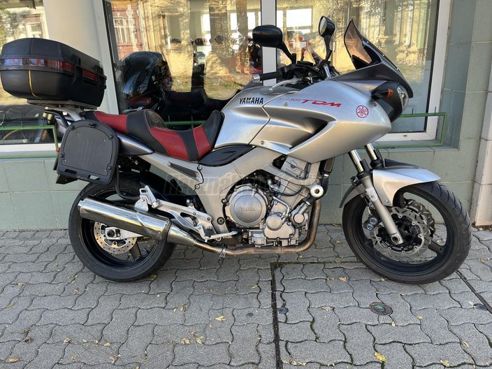 YAMAHA TDM 900