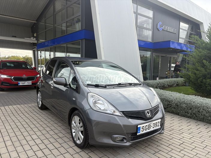 HONDA JAZZ 1.4 Elegance CVT
