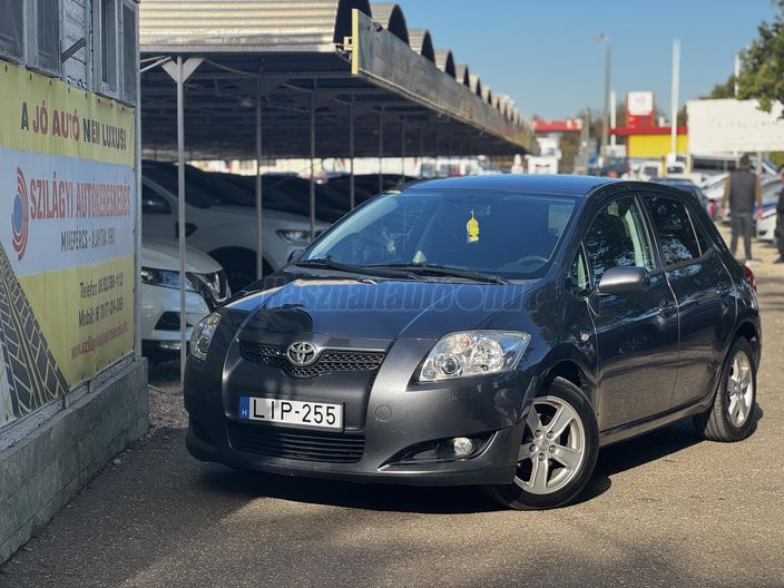 TOYOTA AURIS 1.4