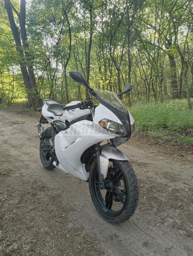 YAMAHA TZR 50