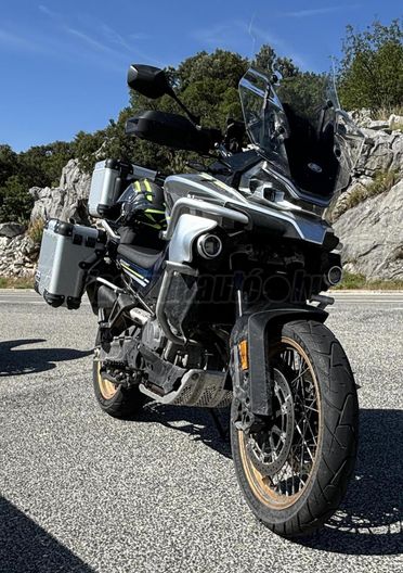 CFMOTO 800 MT