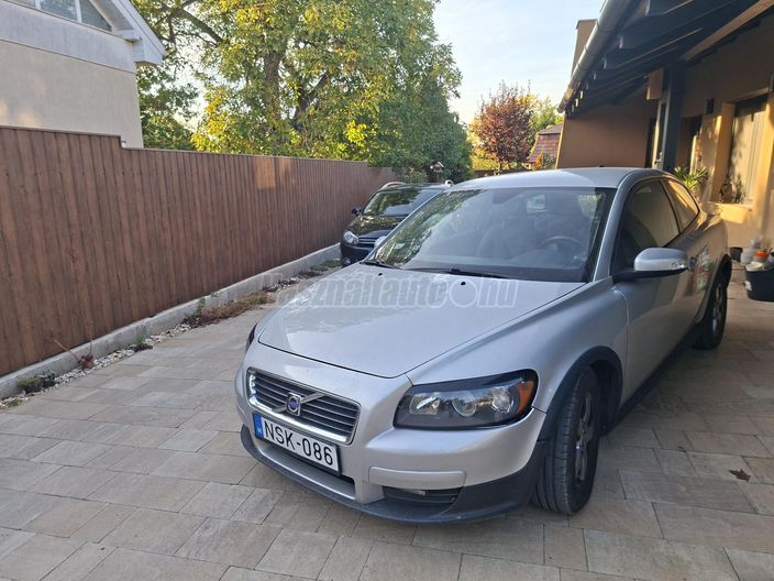 VOLVO C30 1.6 D Momentum