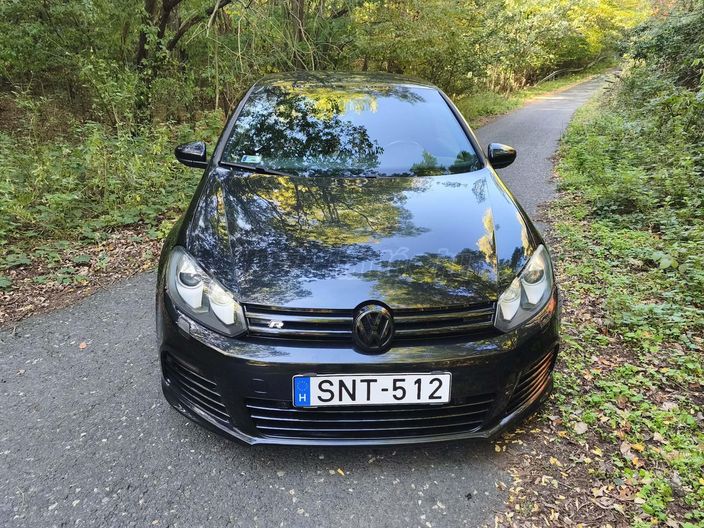 VOLKSWAGEN GOLF VI
