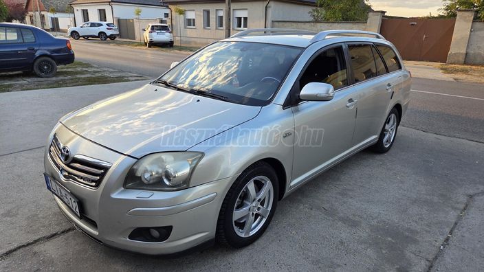TOYOTA AVENSIS Wagon 2.2 DCAT Sol