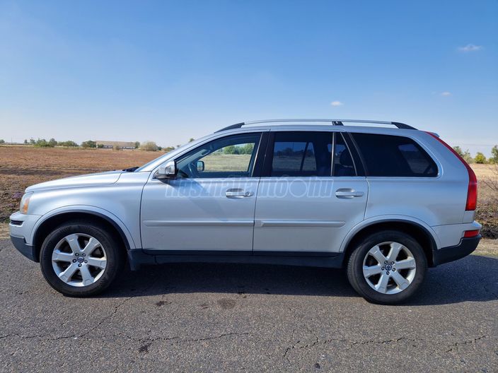 VOLVO XC90 2.4 D [D5] Momentum Geartronic (7 személyes )