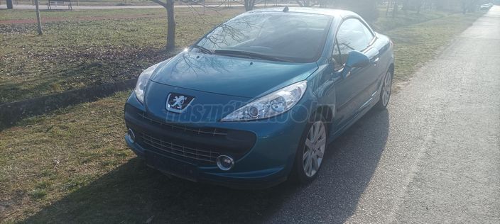 PEUGEOT 207 CC 1.6 VTi Feline