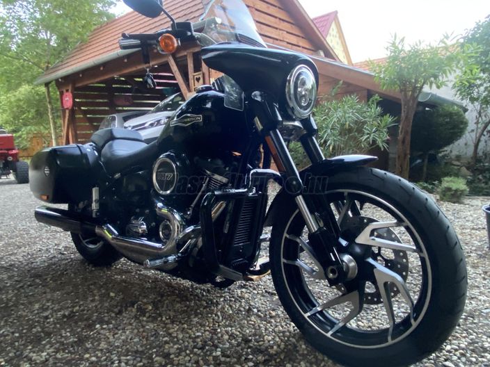HARLEY-DAVIDSON SPORT GLIDE