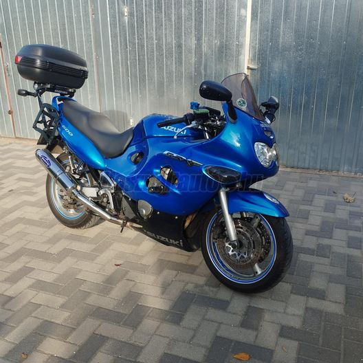 SUZUKI GSX 600 F