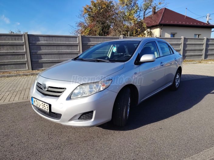 TOYOTA COROLLA Sedan 1.4 Luna