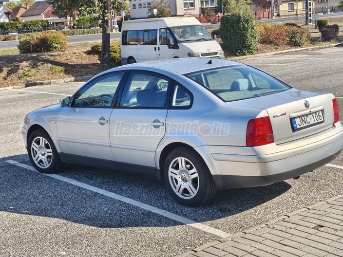 VOLKSWAGEN PASSAT 2.8 V6 4Motion Trendline