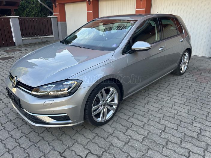 VOLKSWAGEN GOLF 1.5 TSI ACT Highline DSG