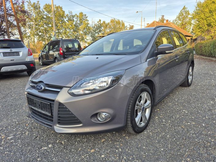 FORD FOCUS 1.6 Ti-VCT Champions