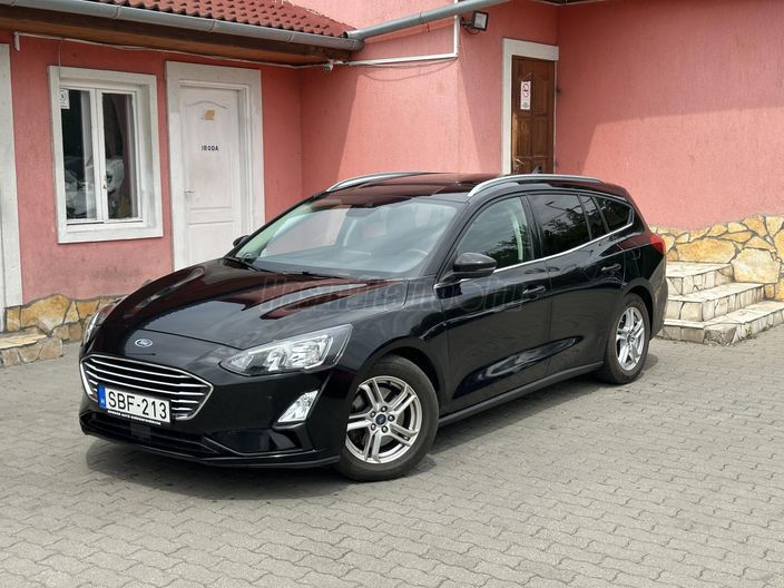 FORD FOCUS 1.0 EcoBoost Titanium