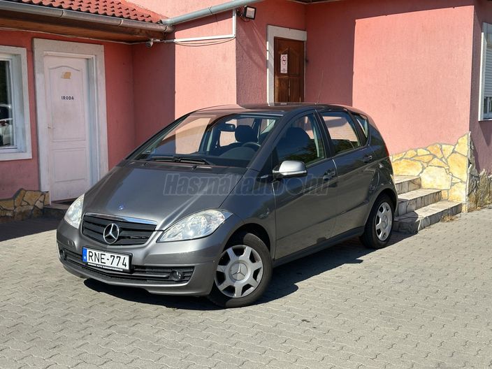 MERCEDES-BENZ A 180 BlueEFFICIENCY Elegance