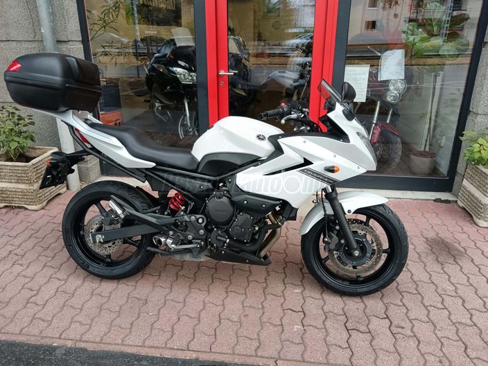 YAMAHA XJ 6 S