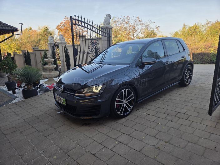 VOLKSWAGEN GOLF VII 2.0 TDI BMT Highline DSG Euro 6