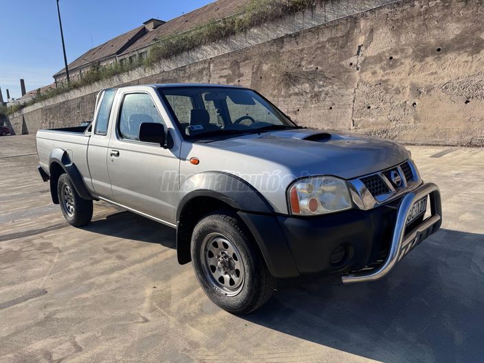 NISSAN PICK UP 2.4 4WD King (P1)