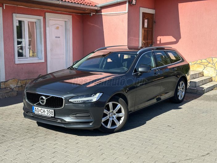 VOLVO V90 2.0 D [D3] Momentum Pro Geartronic