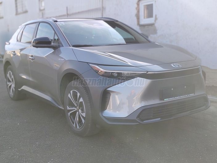 TOYOTA BZ4X Prestige Tech AWD