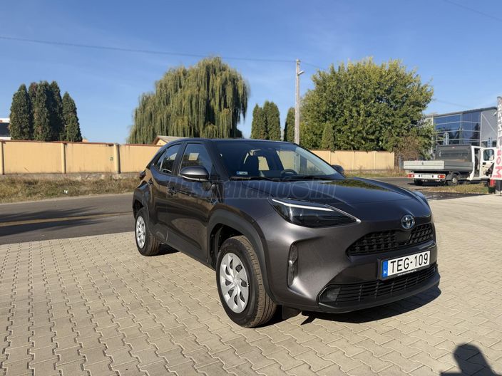 TOYOTA YARIS CROSS 1.5 Hybrid Active e-CVT