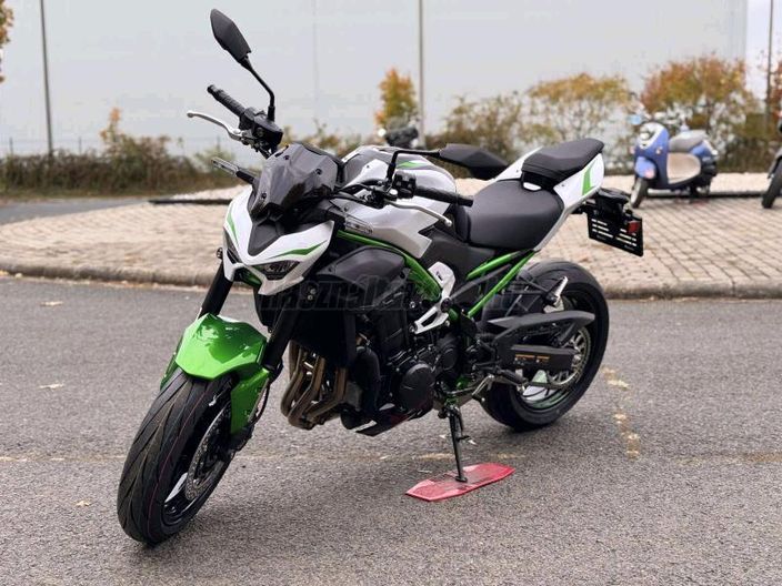 KAWASAKI Z 900