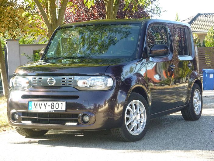 NISSAN CUBE 1.6