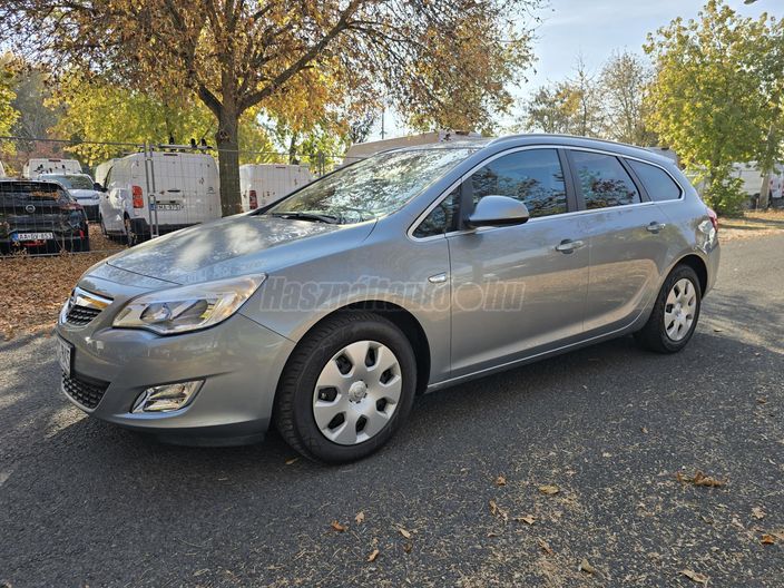 OPEL ASTRA J Sports Tourer 1.4 T Cosmo